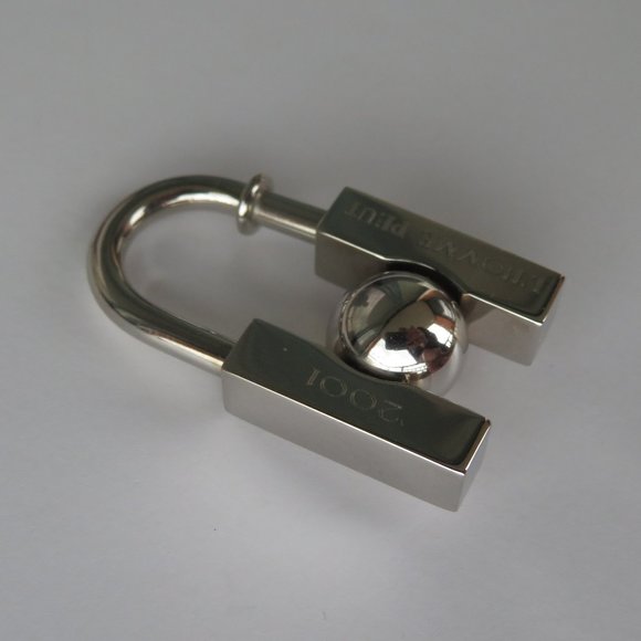 HERMES 2001 A la decouverte de la beaute du Monde Classic H EARTH Cadena Lock - Picture 12 of 15